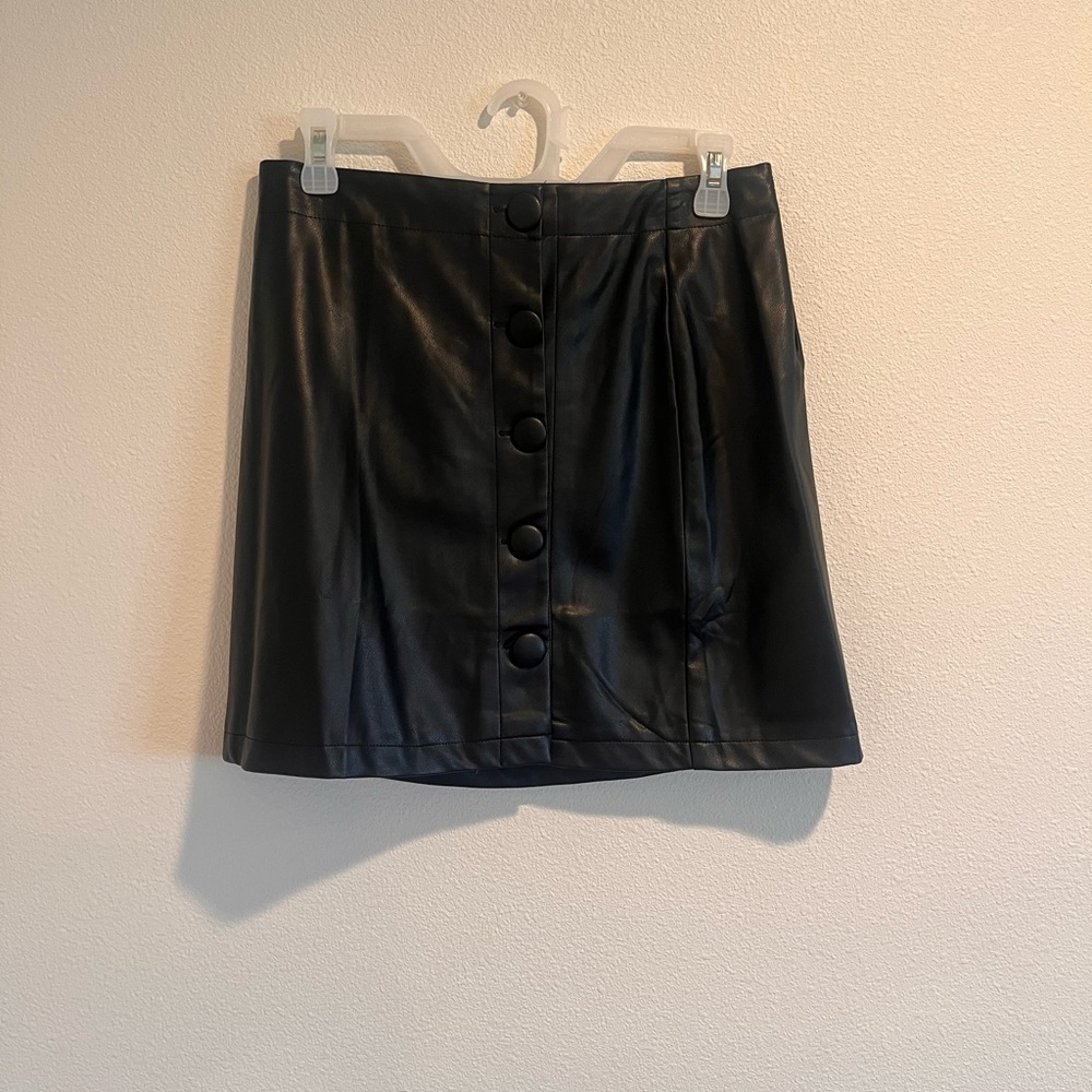 Elegant Black Button-Up Mini Skirt